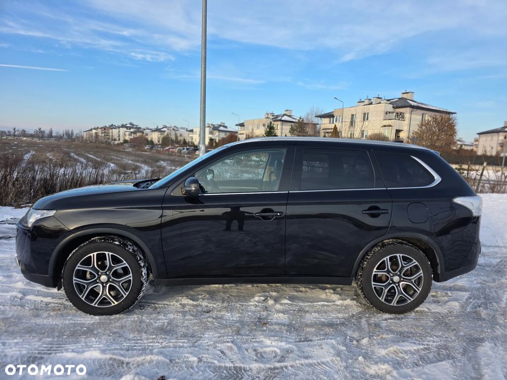 Mitsubishi Outlander 2.2 DID Instyle Navi - 2