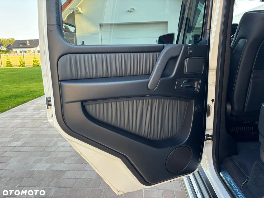 Mercedes-Benz Klasa G AMG 63 AMG SPEEDSHIFT 7G-TRONIC - 31