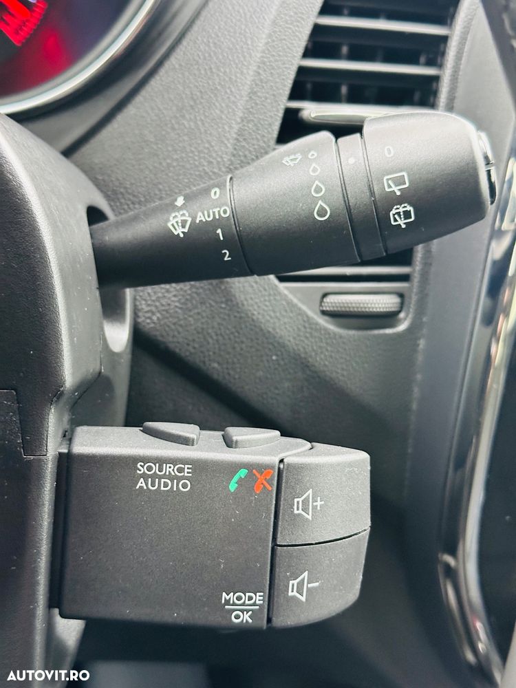 Renault Captur TCe Energy Xmod - 36