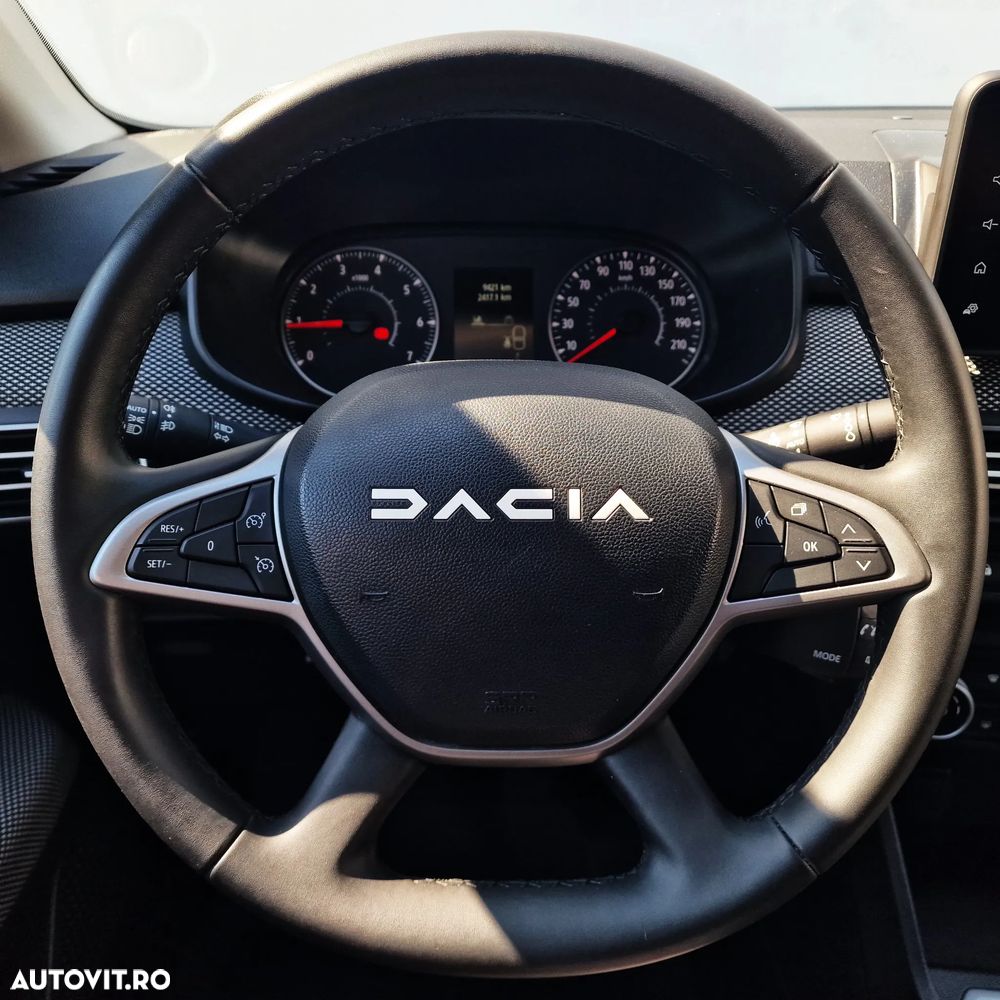 Dacia Logan TCe 90 MT6 Journey - 16