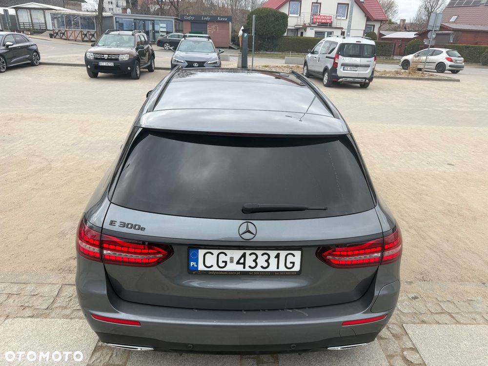 Mercedes-Benz Klasa E 300 AMG/Avantgarde - 16