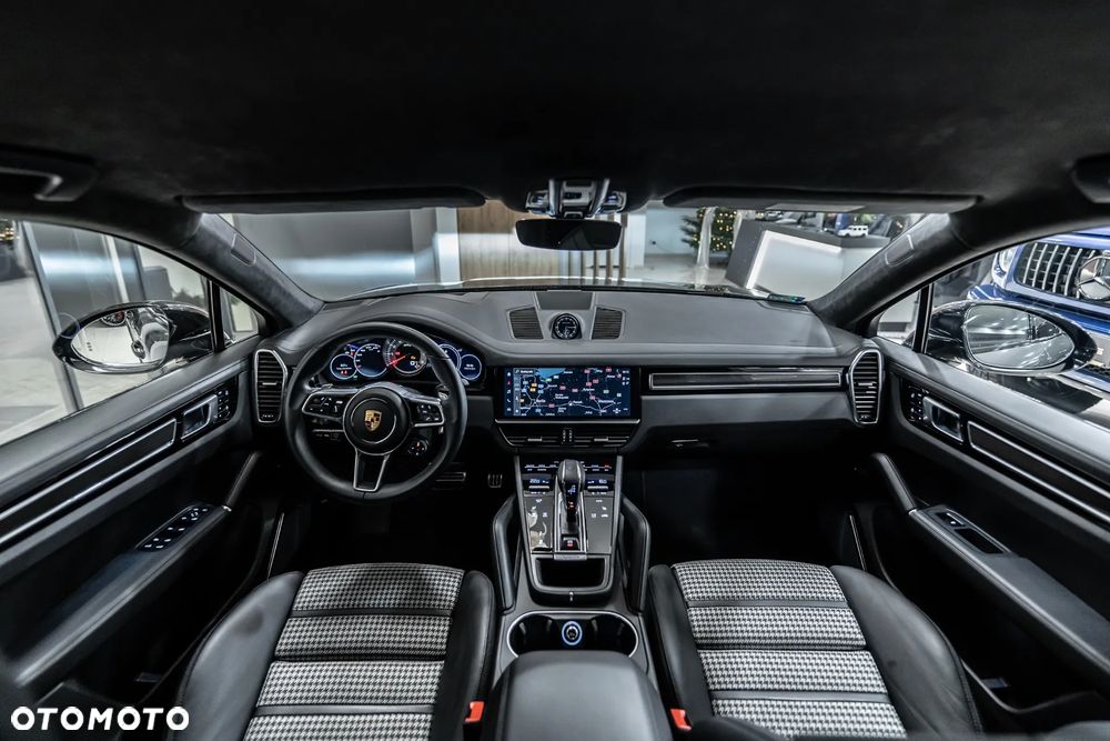 Porsche Cayenne - 27