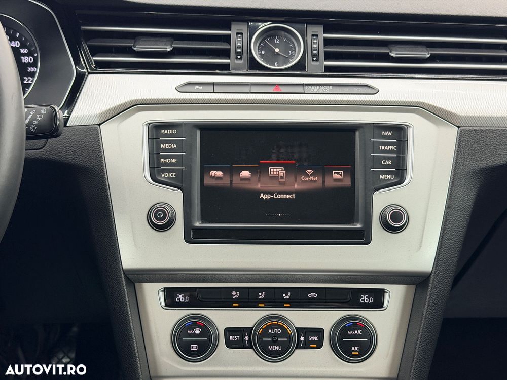 Volkswagen Passat Variant 1.6 TDI SCR DSG Business - 26