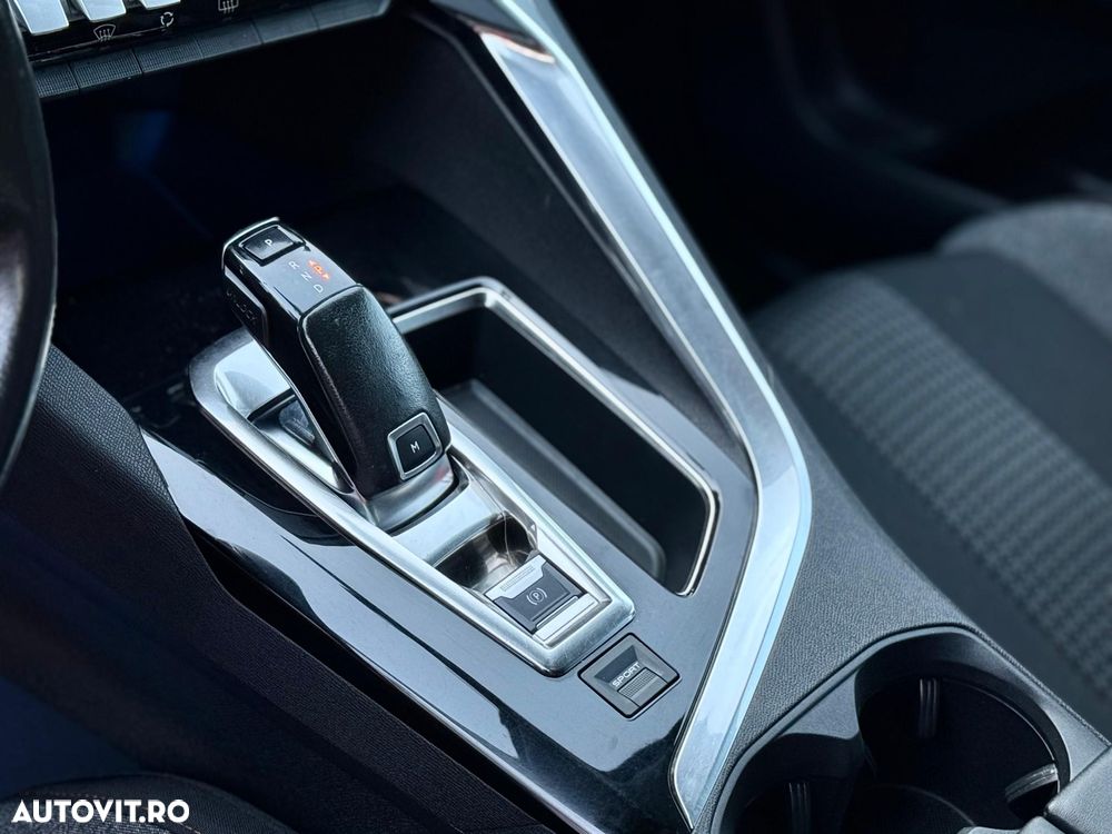 Peugeot 3008 BlueHDi 130 Stop & Start EAT8 Active - 11