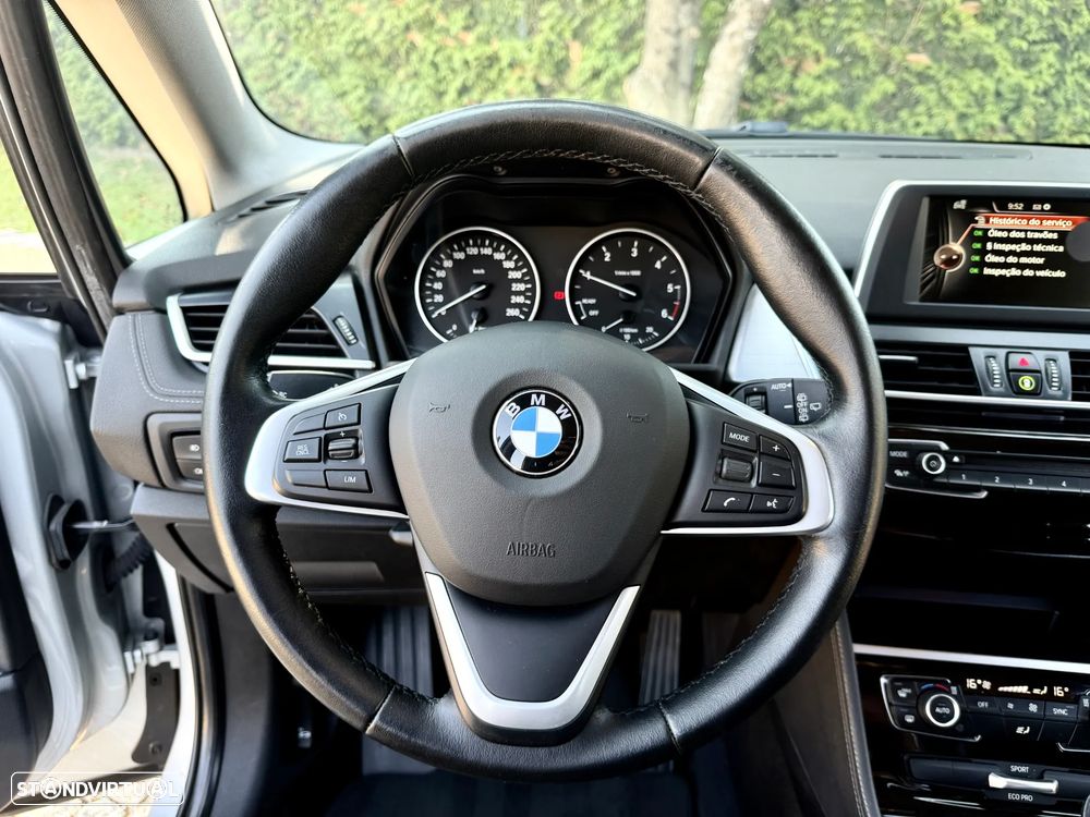 BMW 218 Active Tourer d Line Sport - 38