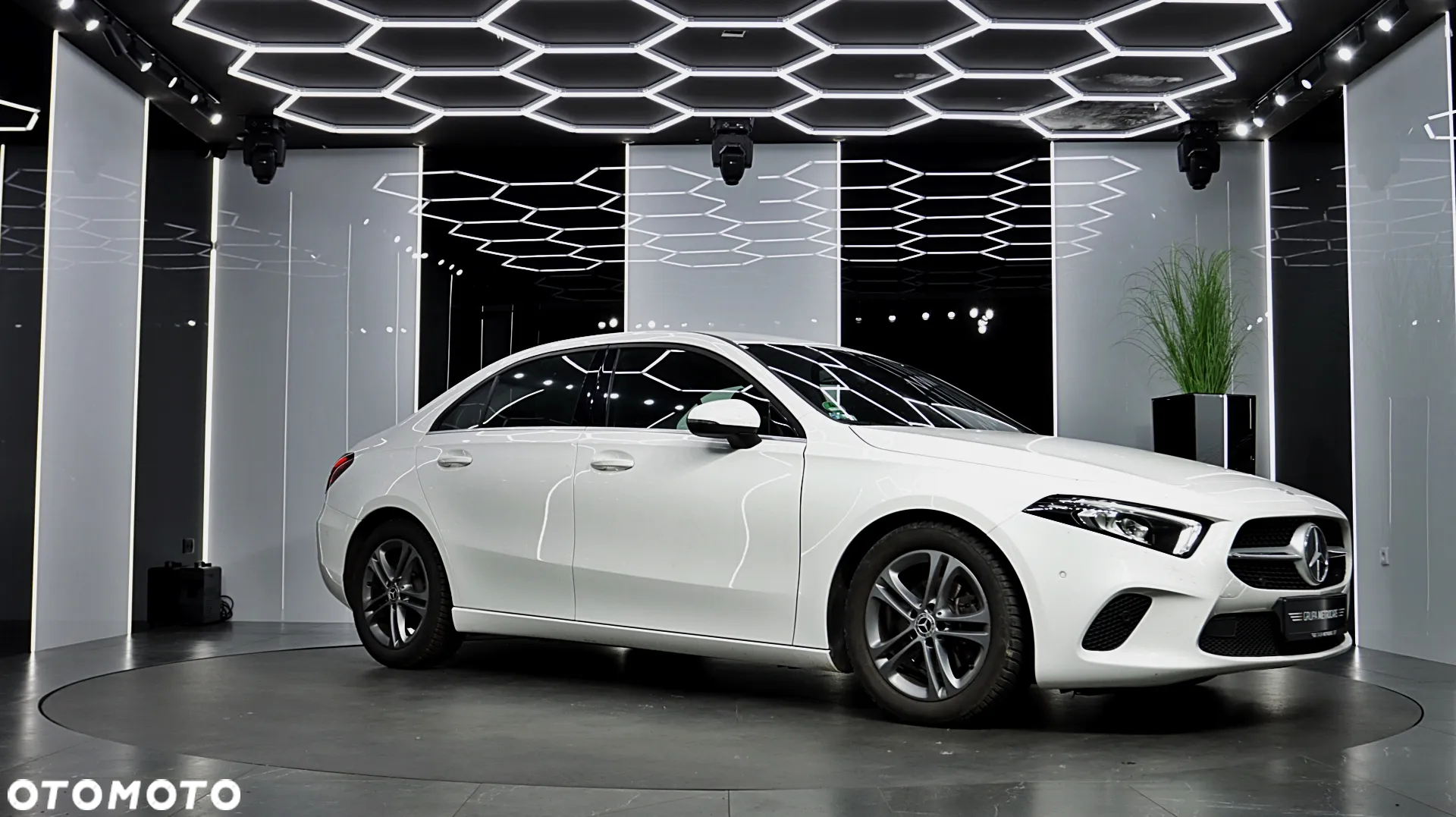Mercedes-Benz Klasa A 200 Style 7G-DCT - 12