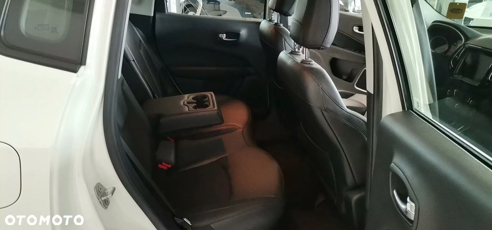 Jeep Compass 1.3 TMair Night Eagle FWD S&S DDCT - 14