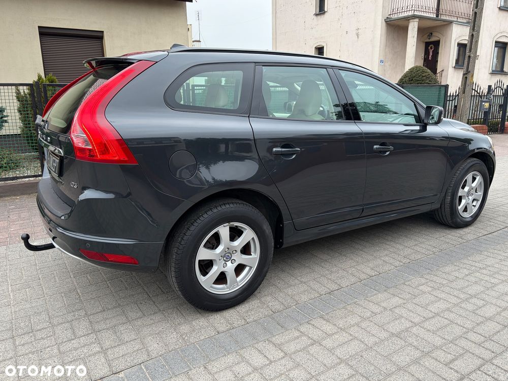 Volvo XC 60 D3 Momentum - 11