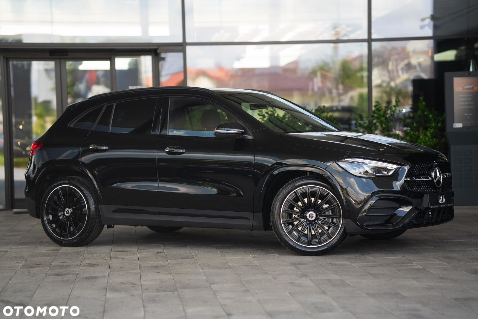 Mercedes-Benz GLA - 3