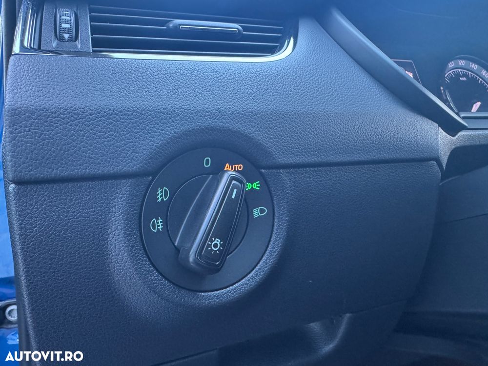 Skoda Octavia 2.0 TDI DSG Ambition - 23