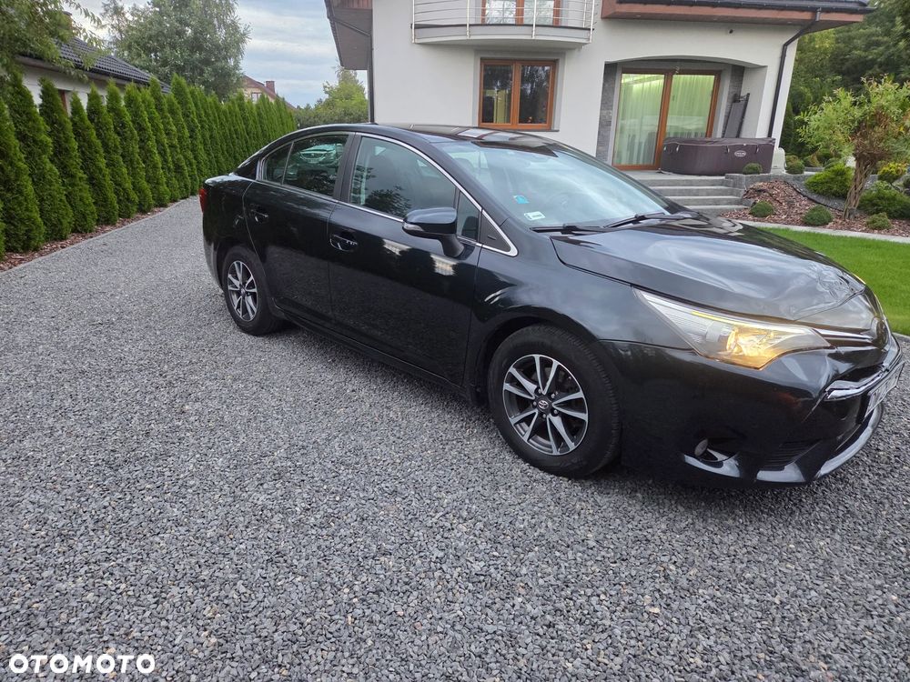 Toyota Avensis 2.0 Premium MS - 12