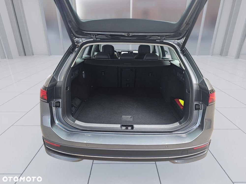 Volkswagen Passat - 20