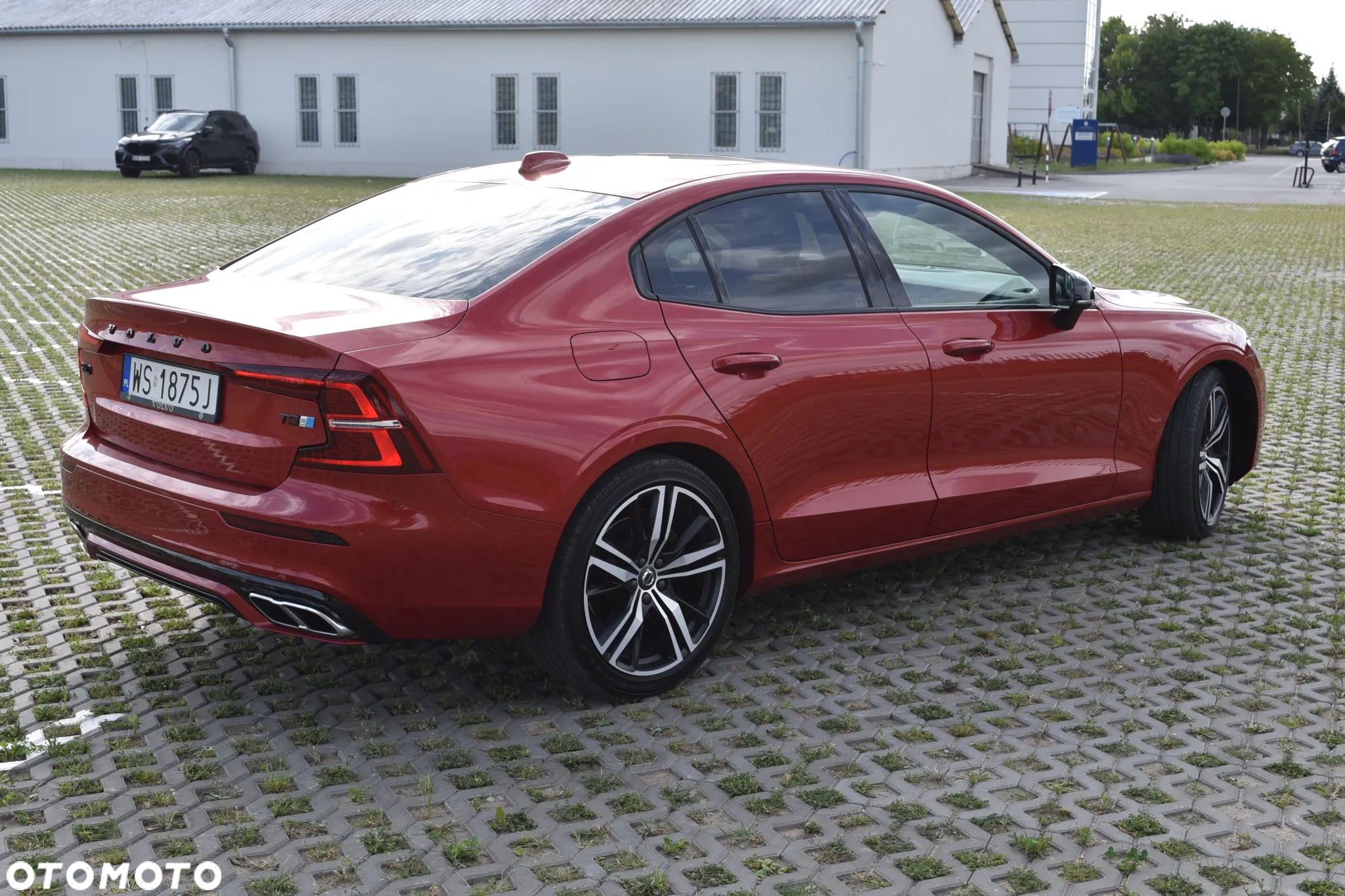 Volvo S60 T5 R-Design - 8