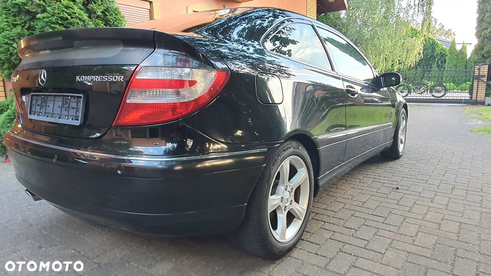 Mercedes-Benz Klasa C 200 Kompressor Automatik - 26