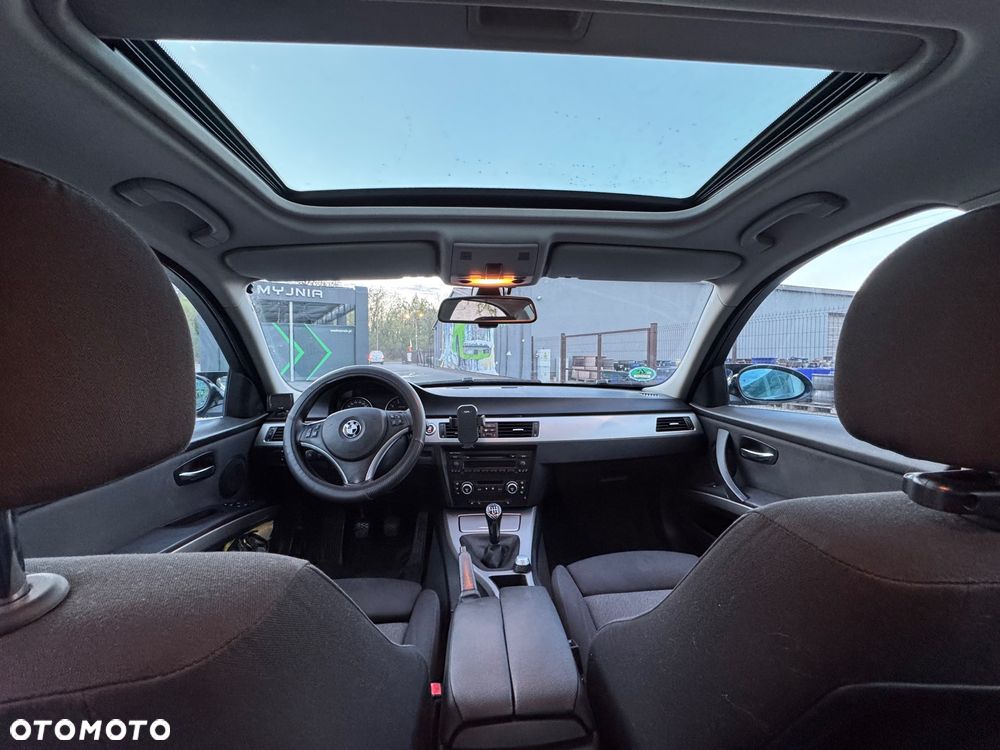 BMW Seria 3 318i - 10