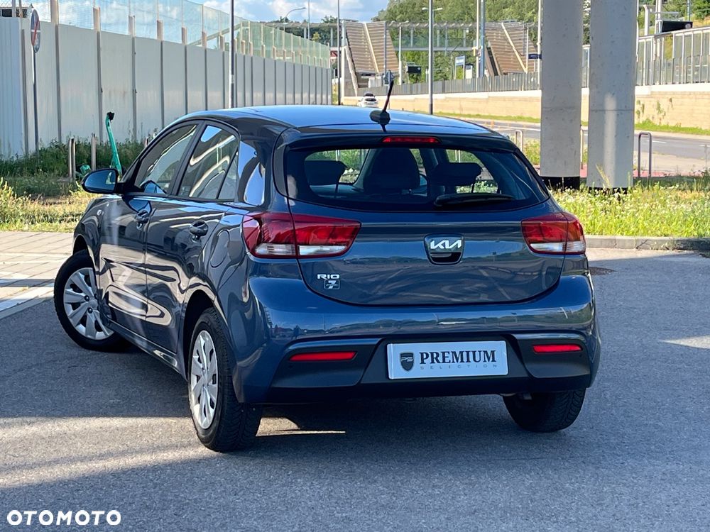 Kia Rio 1.2 M - 10