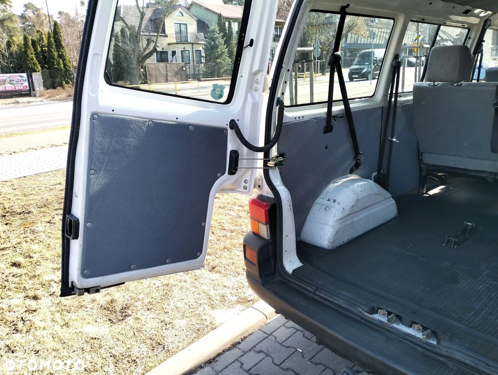 Volkswagen Transporter - 17