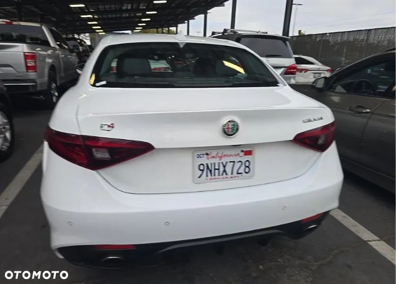 Alfa Romeo Giulia 2.0 Turbo TI Q4 - 6