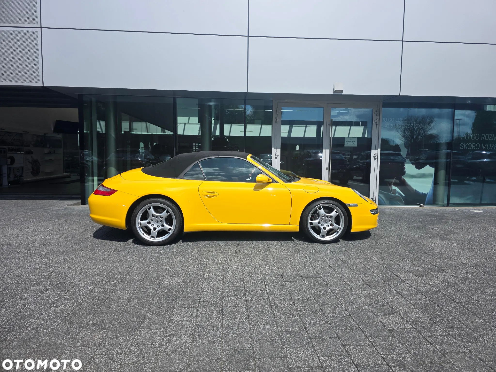 Porsche 911 Carrera Cabrio - 4