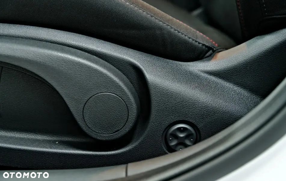 Hyundai i30 1.5 T-GDI 48V-Hybrid N-Line - 40