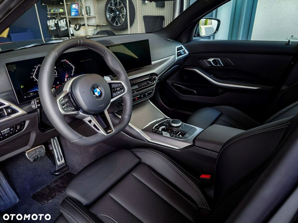 BMW Seria 3 318i M Sport - 14