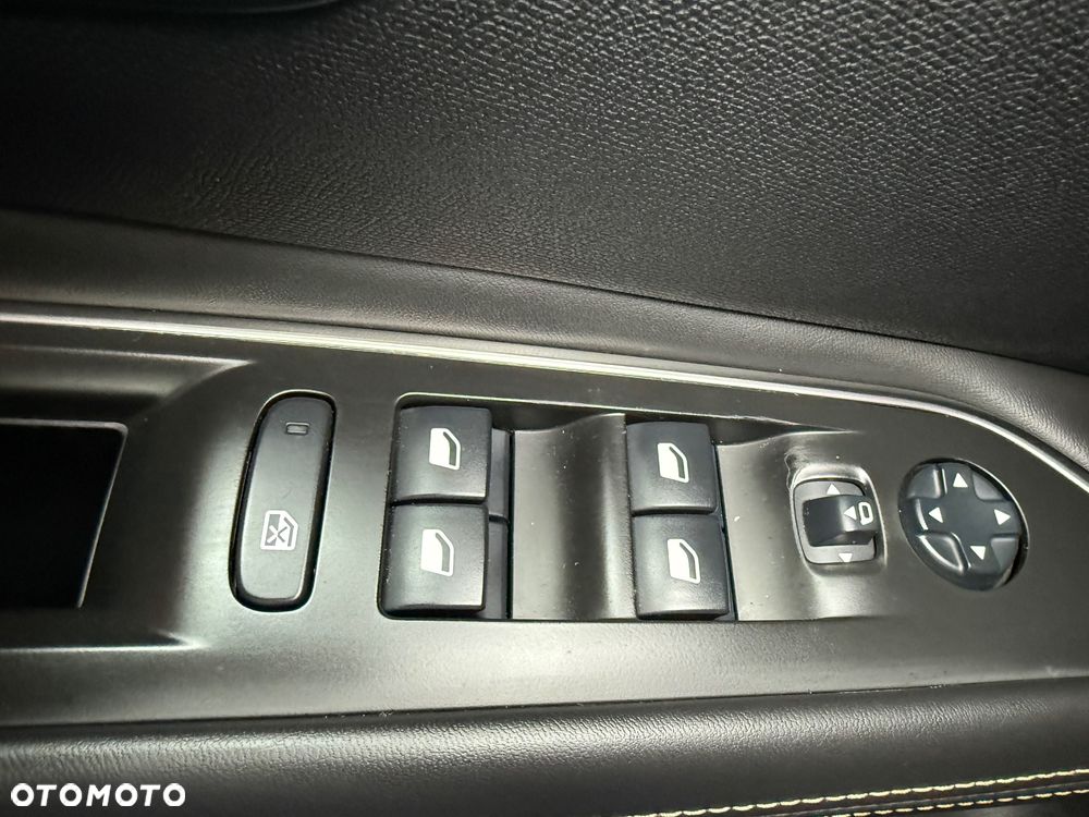 Peugeot 3008 1.6 THP Crossway S&S EAT6 - 30