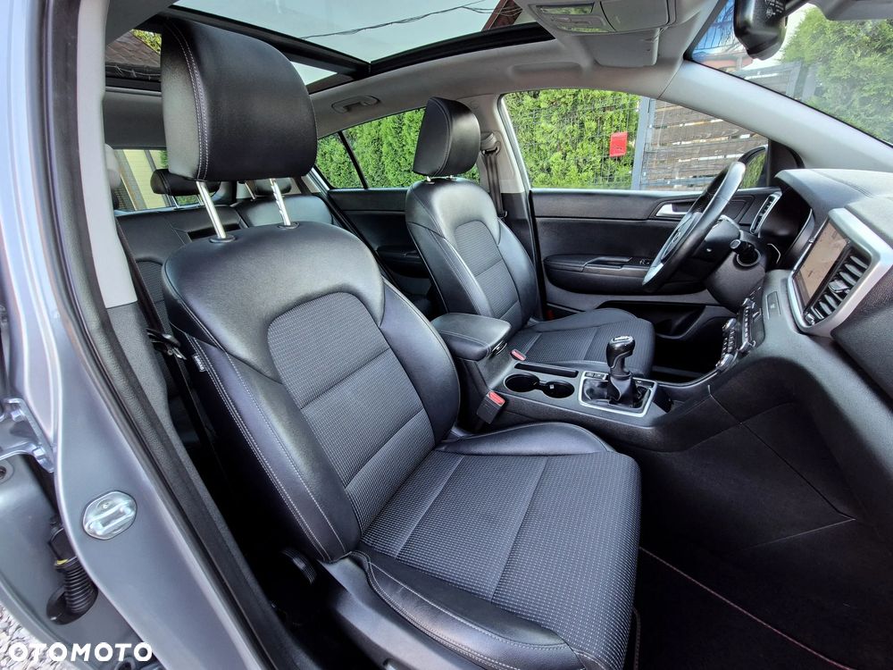 Kia Sportage 1.6 T-GDI Business Line 2WD - 37