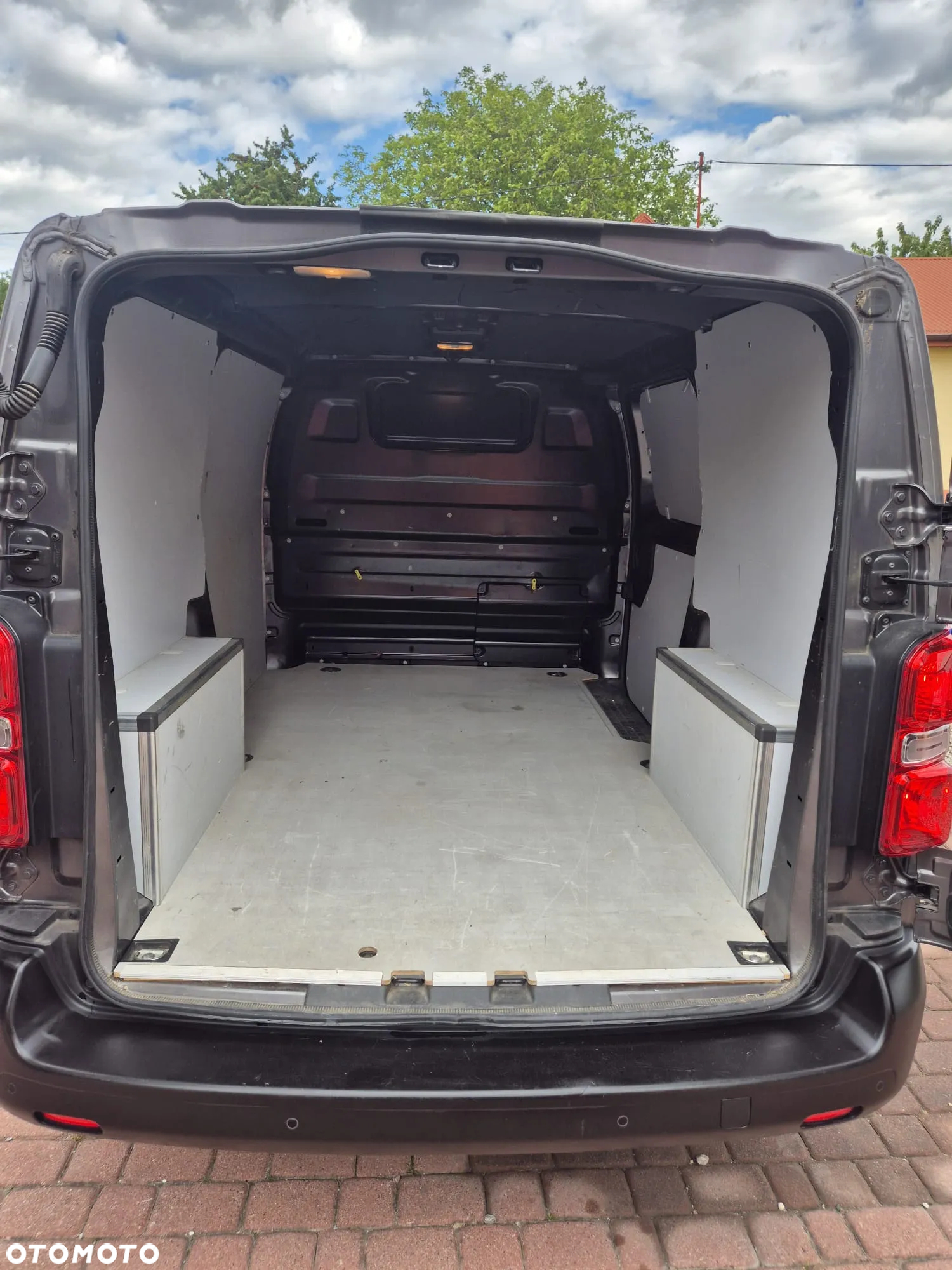 Opel VIVARO 2.0 Automat - 11