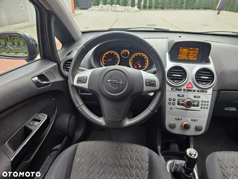 Opel Corsa 1.4 16V Active - 25