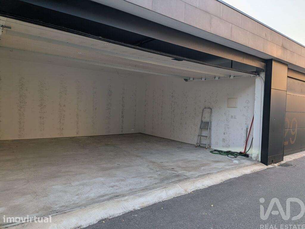 Parque de Estacionamento / Garagem / Box em Perafita, Lavra e Santa Cr - Grande imagem: 5/6