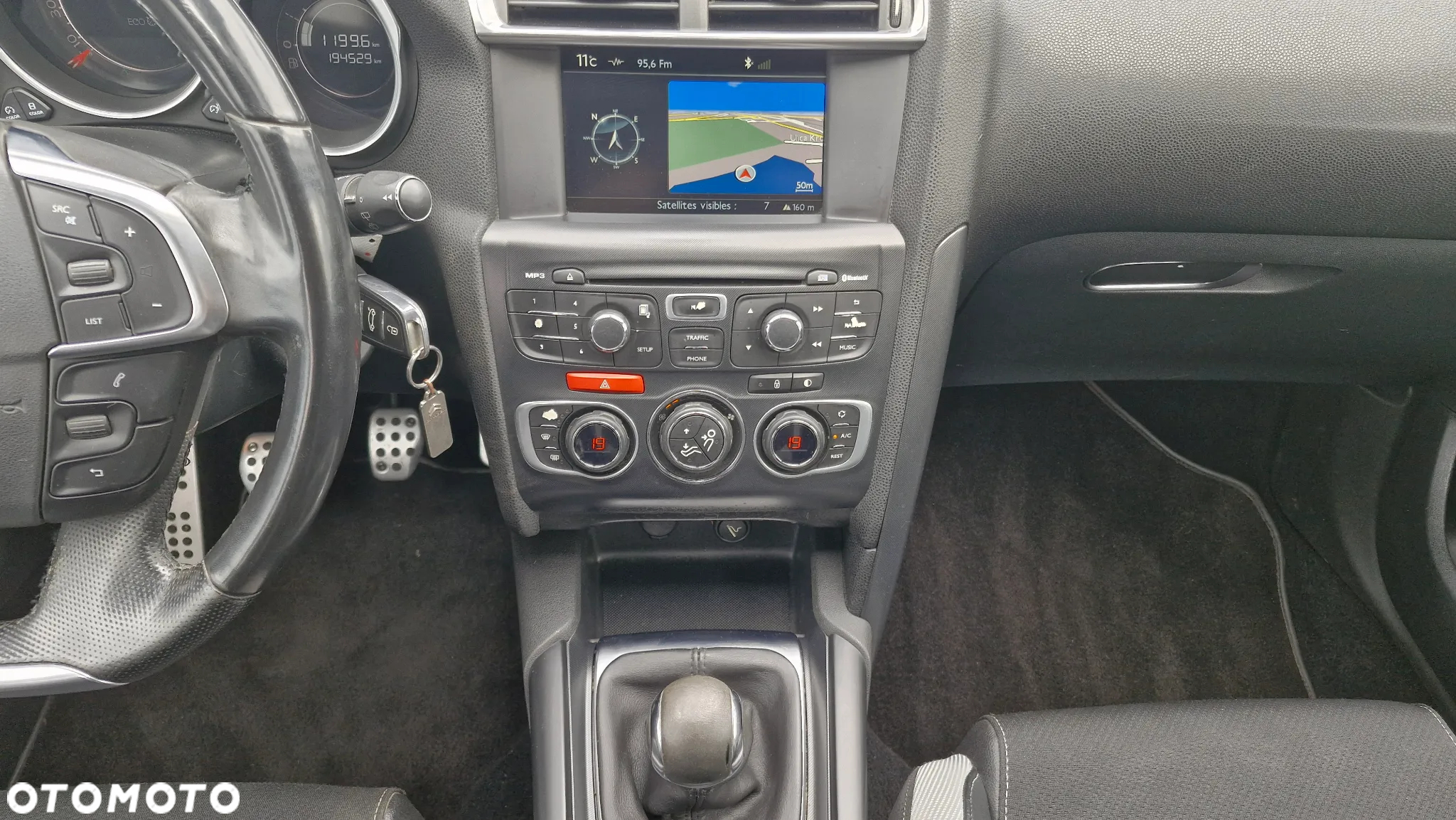 Citroën DS4 e-HDi 115 SoChic - 13