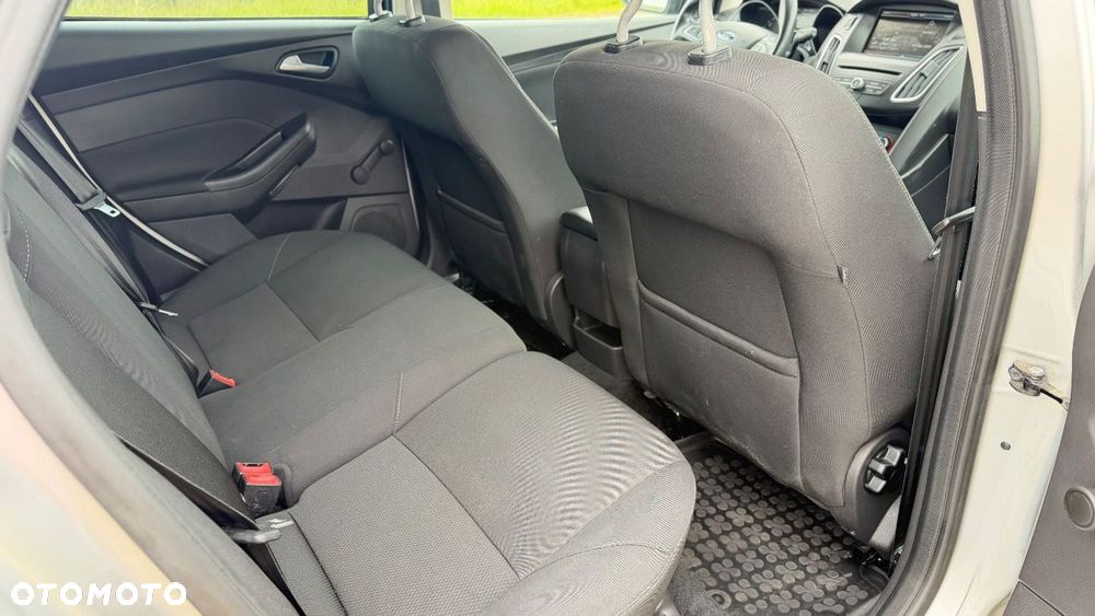 Ford Focus - 30