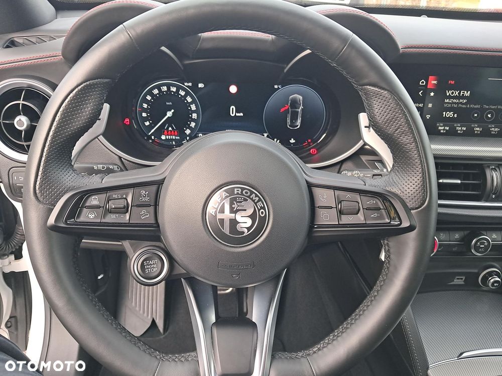 Alfa Romeo Stelvio - 11