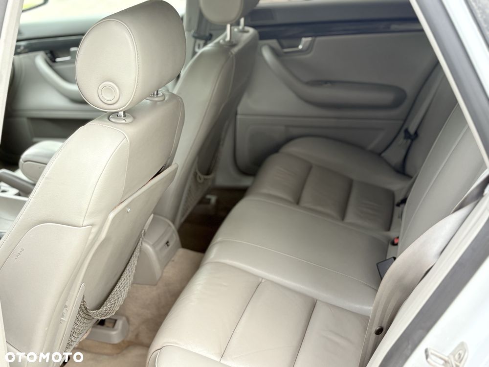 Audi A4 Limousine - 7