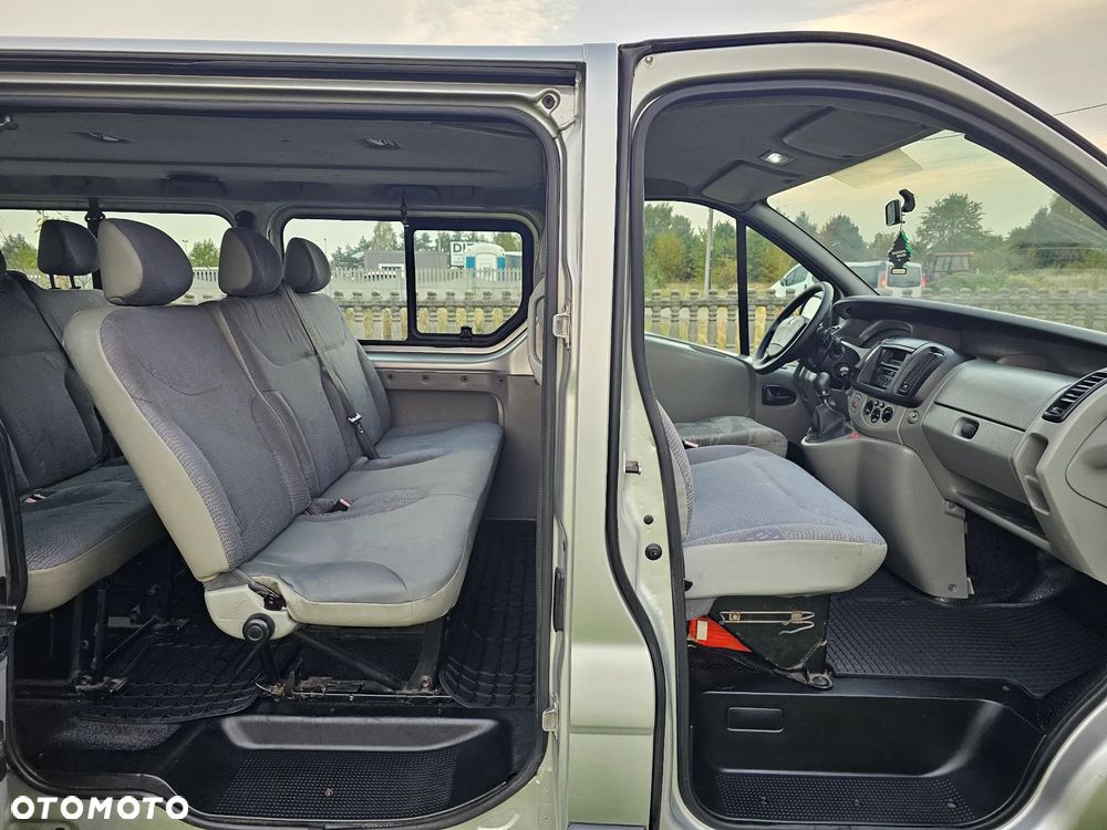 Renault Trafic 1.9 dCi Passenger Authentique - 8