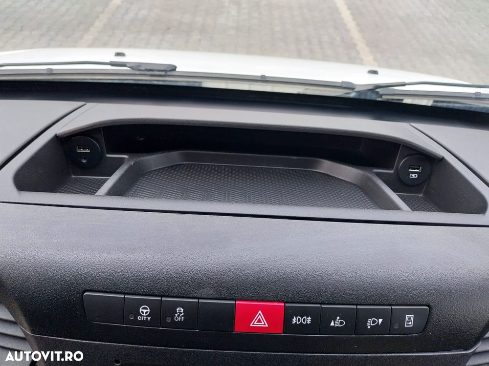 Iveco Daily BUS 50C18H 19+1+1 - 14