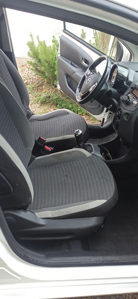 Toyota Aygo x-play - 9
