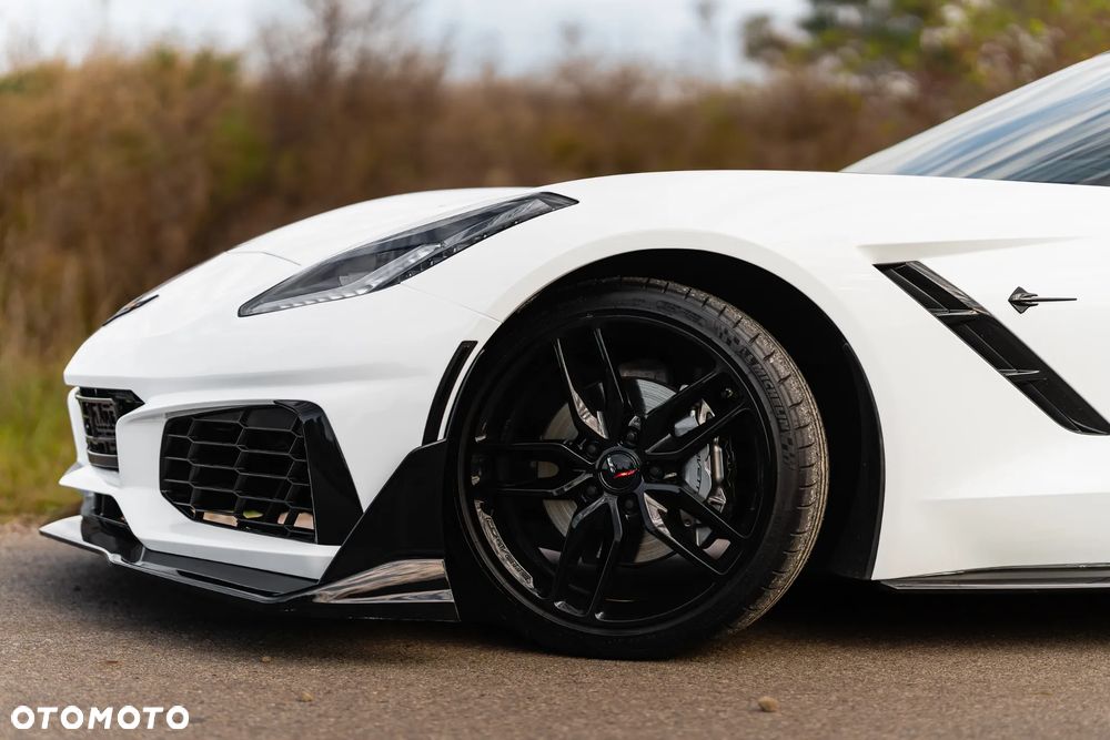 Chevrolet Corvette Stingray LT1 6.2 V8 - 12
