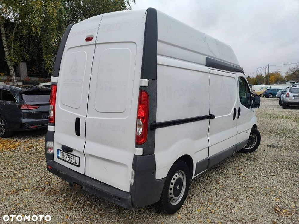 Renault Trafic - 2