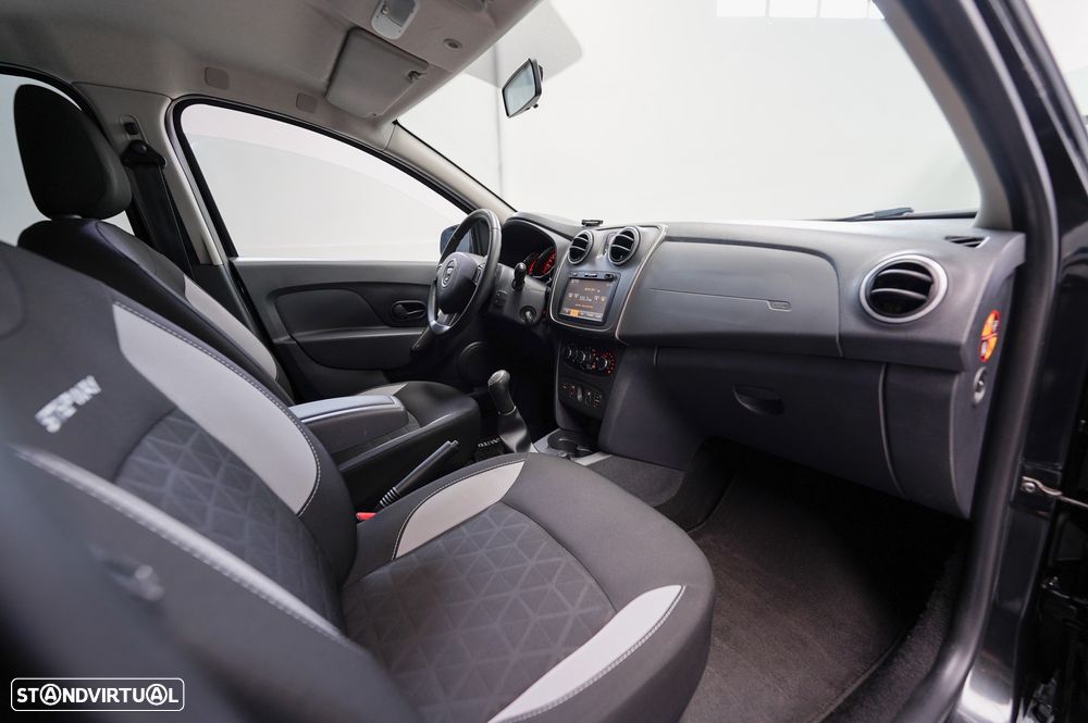 Dacia Sandero 1.5 dCi Stepway - 2