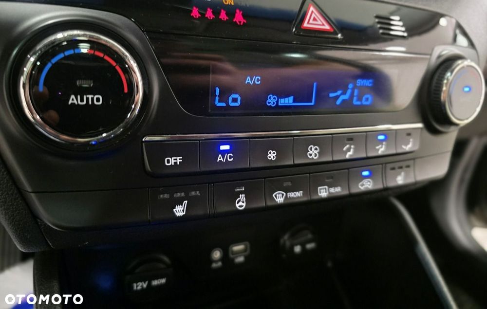 Hyundai Tucson 2.0 CRDi Premium 4WD - 30