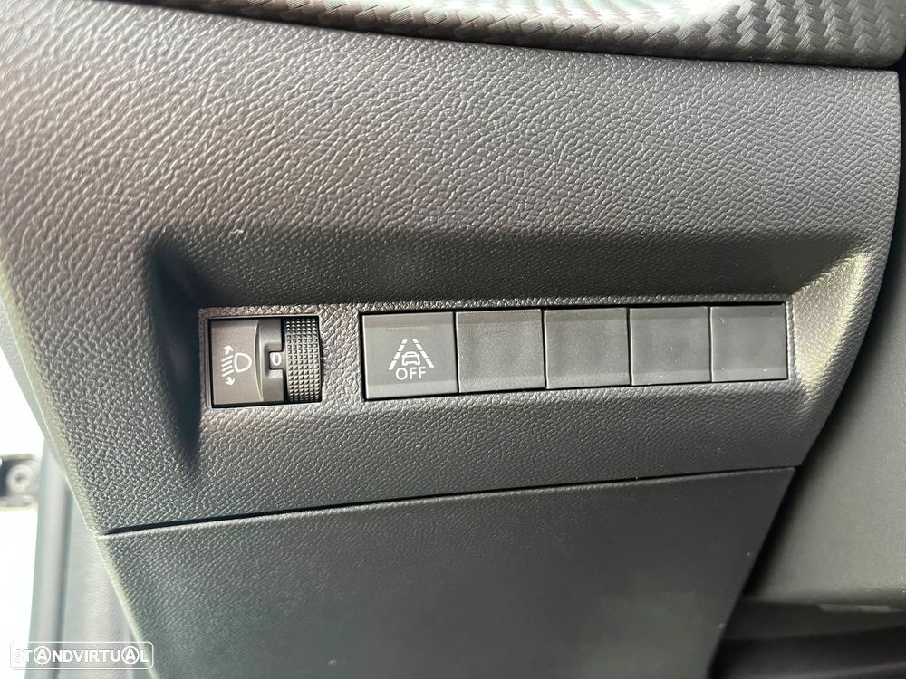 Peugeot 208 1.2 PureTech Active - 16