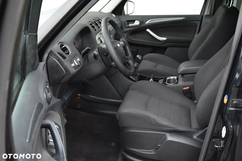 Ford Galaxy 2.0 FF Titanium - 24
