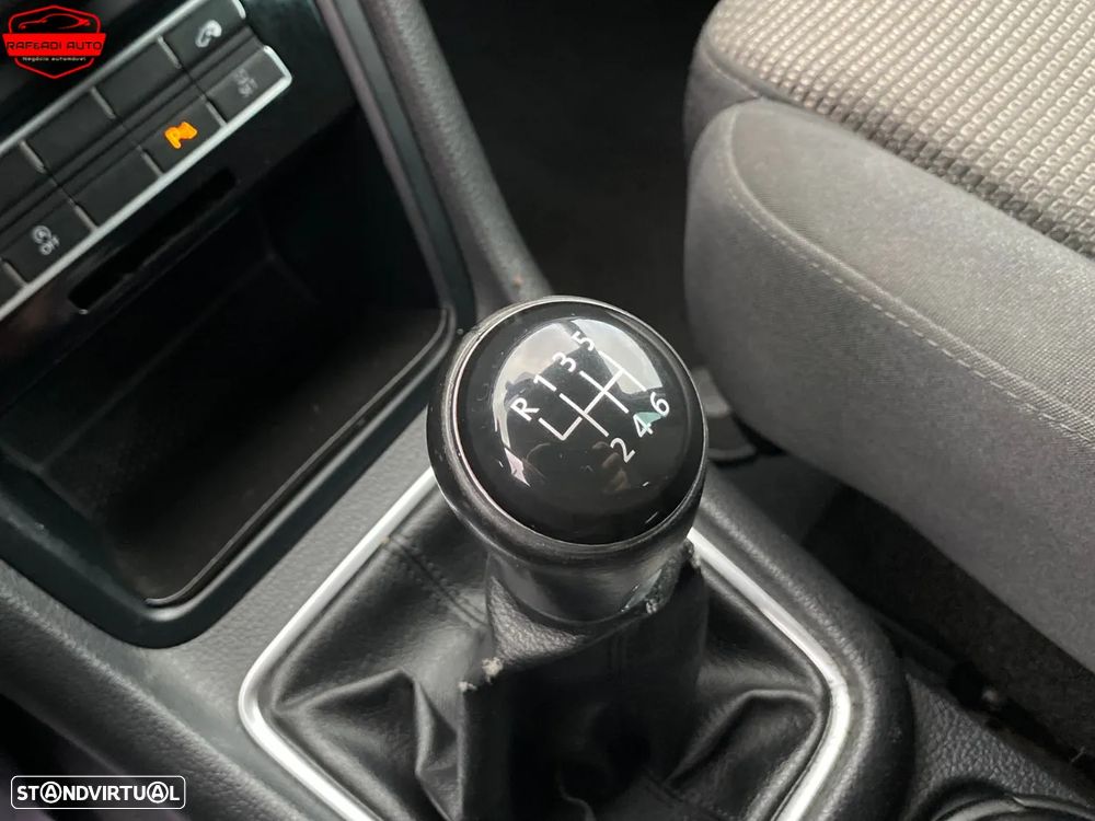 VW Sharan 2.0 TDi Confortline - 28