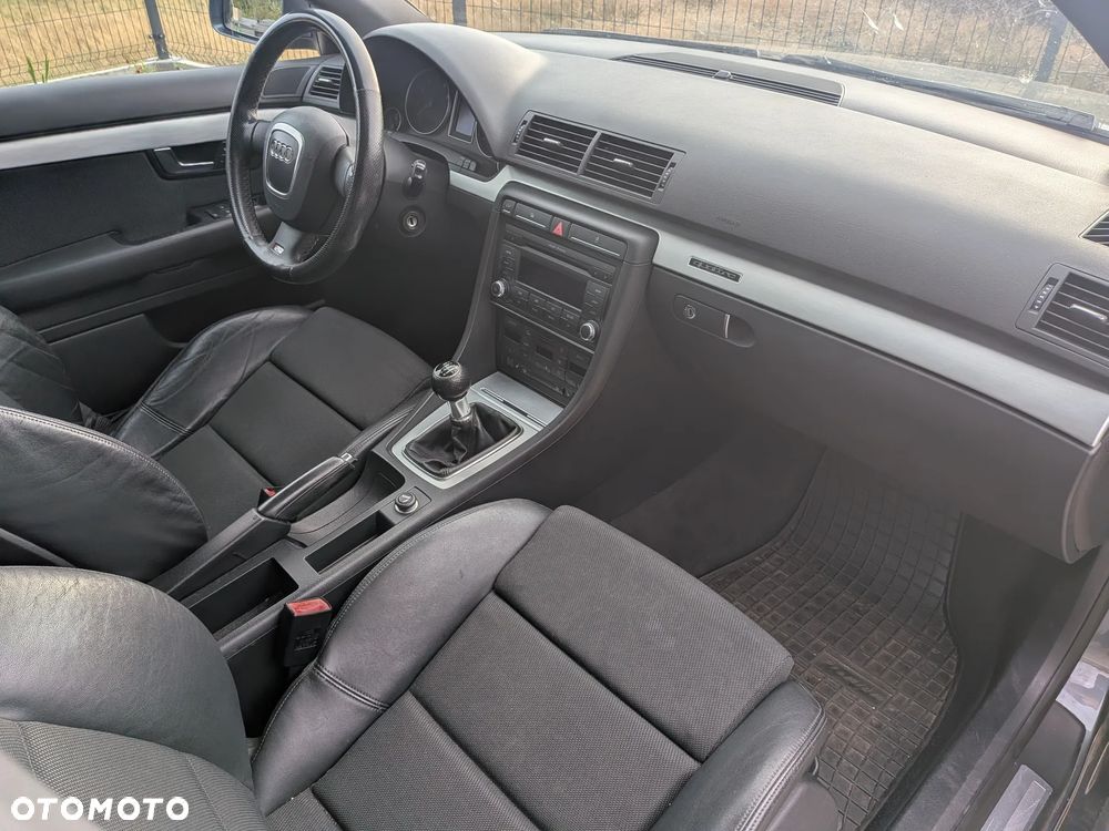 Audi A4 Limousine 2.0T FSI Quattro - 13
