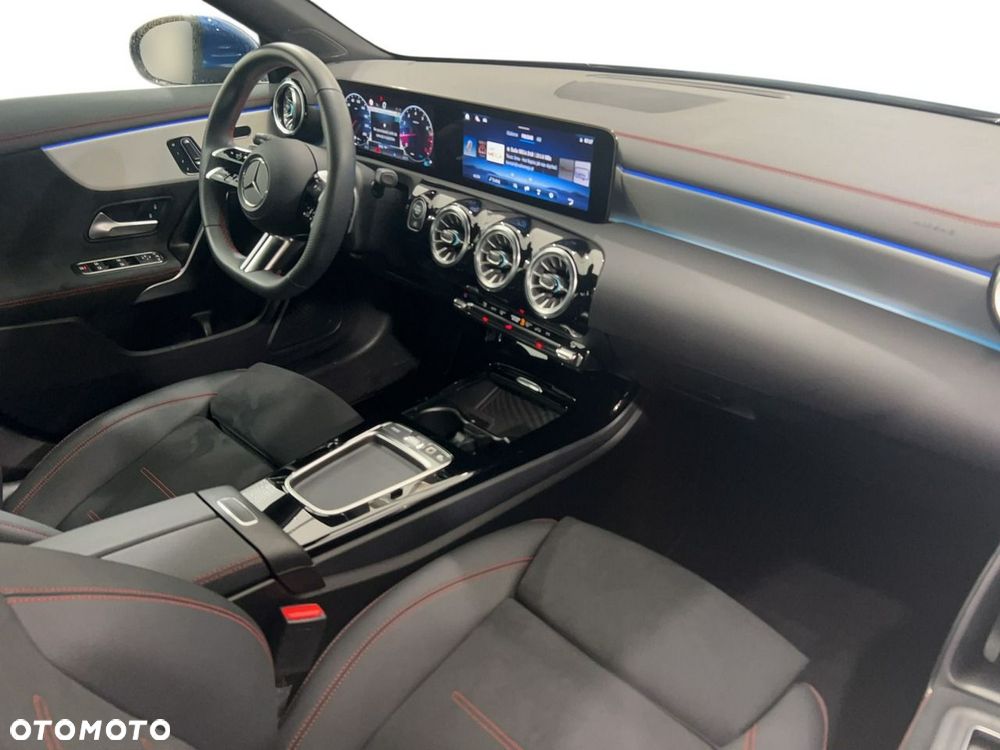 Mercedes-Benz CLA 200 mHEV 7G-DCT - 14