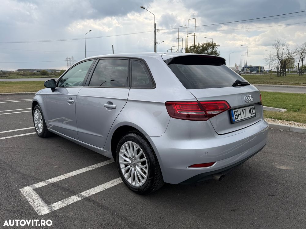 Audi A3 1.6 TDI ack S tronic - 5
