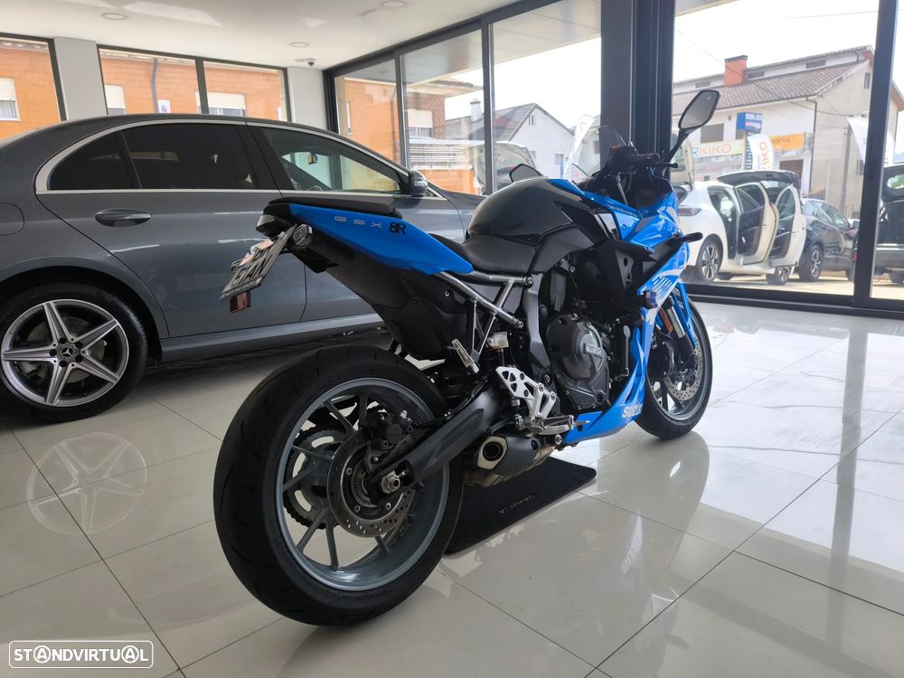 Suzuki GSX 8R - 6
