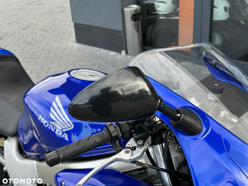 Honda VTR - 19