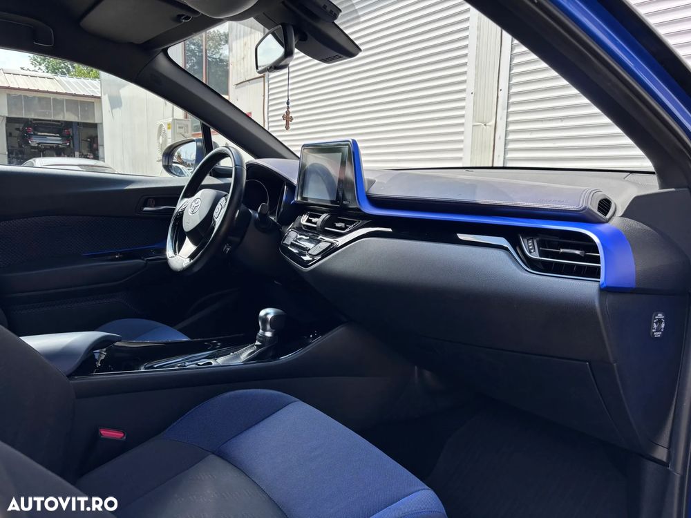 Toyota C-HR Lounge - 29